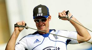 Strauss hopes to seal series