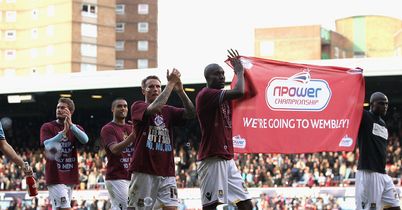 Hammers deny hoax photo