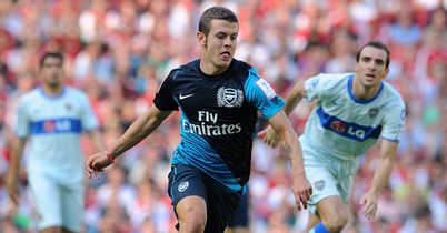 Wilshere set for knee op