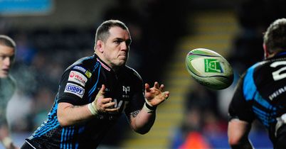 James jumps in with Bath