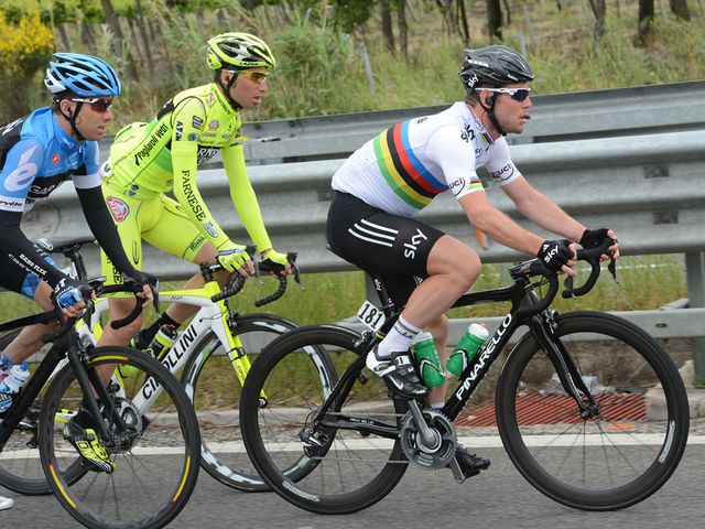 Cavendish: Derailed by crash just in front of him