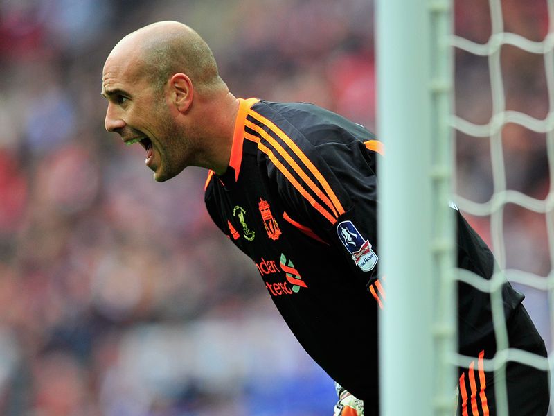 FA-Cup-final-Chelsea-v-Liverpool-Pepe-Reina_2760578.jpg
