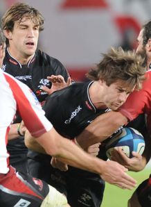Craig Burden held in contact for Sharks