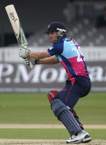 Panthers maul poor Eagles