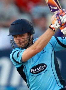 Luke just Wright for Sharks