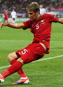 Last-gasp Portugal grab draw