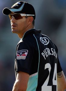Damp end to Surrey's defence