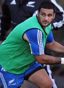 Piri Weepu ABs training 2012 Piri Weepu ABs training 2012
