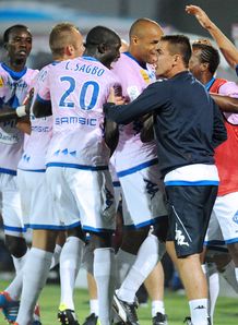 Lyon hit back to earn point