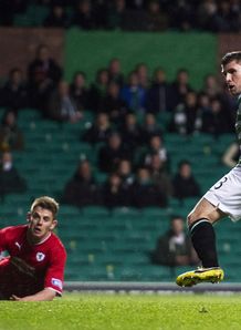 Hooper stars as Celtic KO Raith