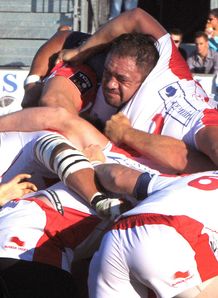 Castres prop Karena Wihongi C v Biarritz scrum Castres prop Karena Wihongi C v Biarritz scrum