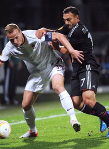 Lyon edge past Prague