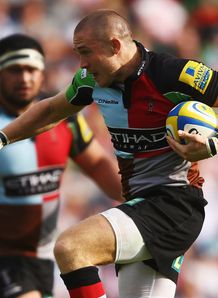 Mike Brown galloping for Harlequins