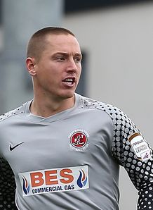 Davies denies in-form Pirates