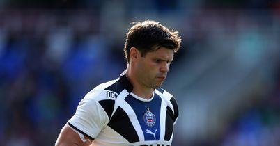 Hipkiss forced to retire