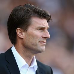 Laudrup: Sweating on Flores