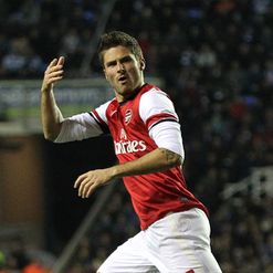 Giroud: Lines up former club