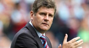 Laws returns to Scunthorpe
