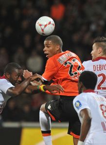 Lorient win in style