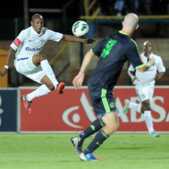 Koapeng: Controls the ball