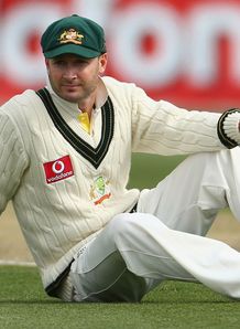 Australia face survival battle on final day of third Test against India