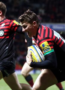 Richard Wigglesworth heads for tryline Saracens v Gloucester