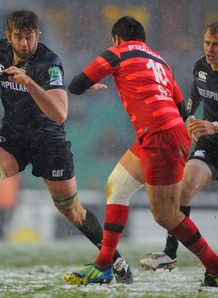 Leicester lock Geoff Parling on a run Leicester lock Geoff Parling on a run