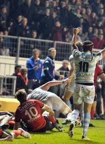 Racing M tro s player celebrate after winning in Toulon Racing M tro s player celebrate after winning in Toulon