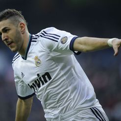 Karim Benzema celebrates his goal