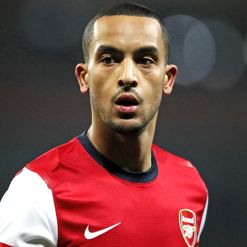 Walcott: Commits to Gunners