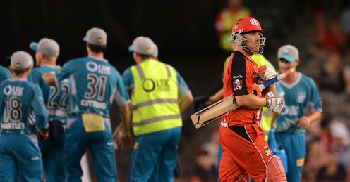 Aaron Finch dismissed Melbourne Renegades v Brisbane Heat Big Bash