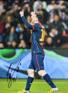 Messi Signed Photo