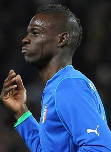 Mario Balotelli nets a superb equaliser as Italy draw against Brazil