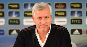 Pardew chasing Europa win