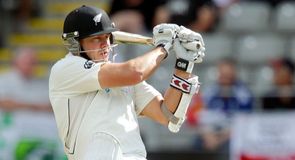 3rd Test, Day 2: NZ v Eng