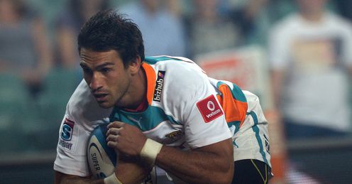 Cheetahs centre Robert Ebersohn scoring a try Cheetahs centre Robert Ebersohn scoring a try