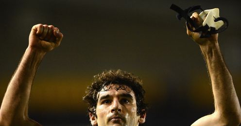 Jedinak swoops for Eagles gong