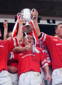 Ulster s prop Allen Clarke l Justin Fitzpatrick R 1999 Ulster s prop Allen Clarke l Justin Fitzpatrick R 1999