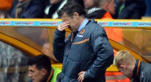 Wolves sack Saunders
