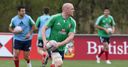 O'Connell sings Warburton's praises