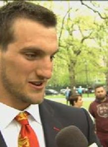 Warburton - No excuses Warburton - No excuses