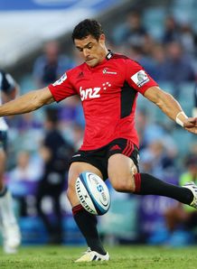 Dan Carter kicking from hand Dan Carter kicking from hand