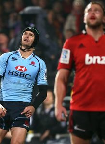 Waratahs back Berrick Barnes watching missed penalty Waratahs back Berrick Barnes watching missed penalty