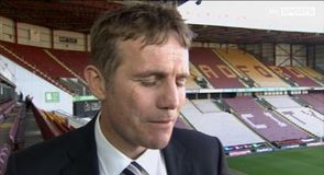 Parkinson signs new deal at Bradford