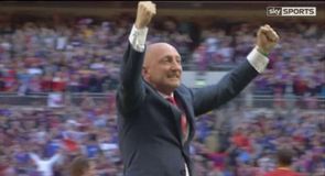 Williams praises Holloway