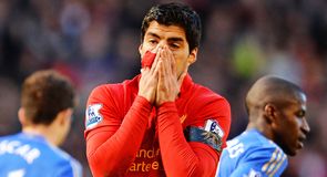 Liverpool must hold on to Suarez