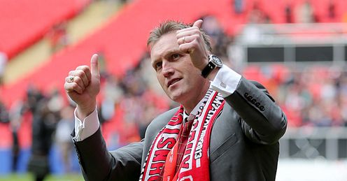 Davis refutes Wolves link