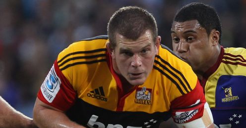 Toby Smith of the Chiefs looks for a gap Toby Smith of the Chiefs looks for a gap