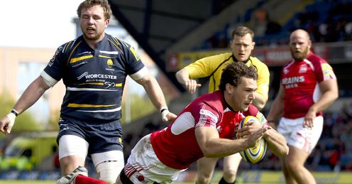Tom Arscott of London Welsh dives over to score Tom Arscott of London Welsh dives over to score