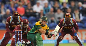Tie sends South Africa through